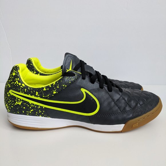 Nike Tempo Shoes